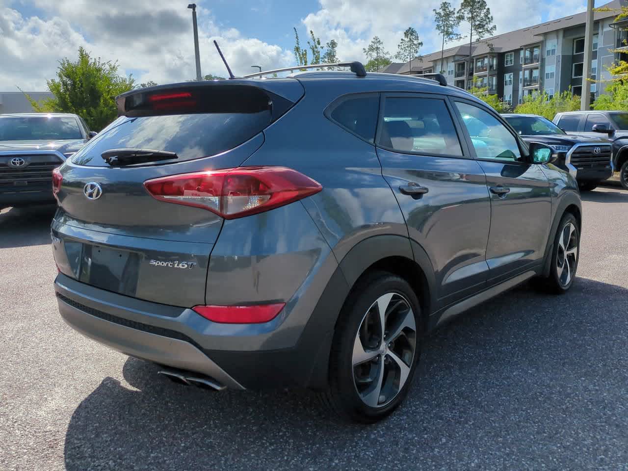 Thumbnail: 2016 Hyundai Tucson - 6