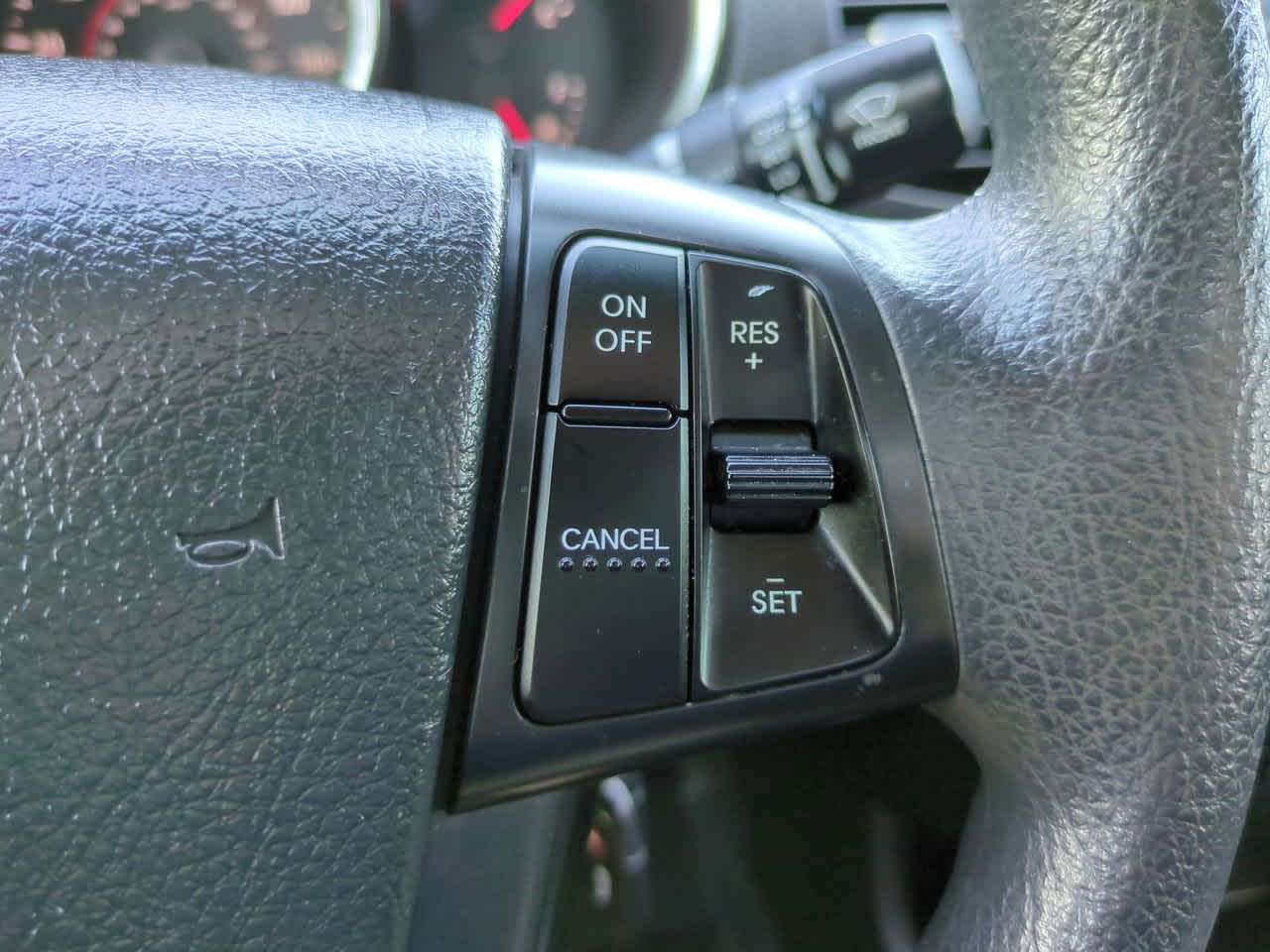 Thumbnail: 2011 Kia Sorento - 24