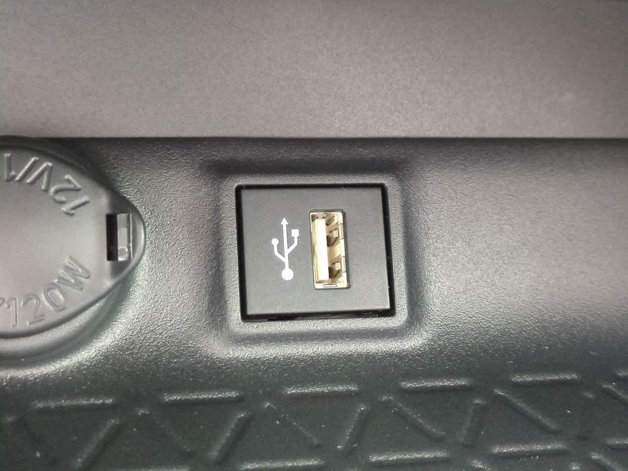 Thumbnail: 2025 Toyota RAV4 - 20