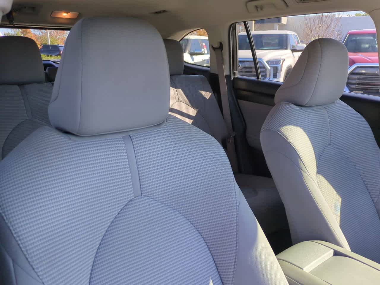 Thumbnail: 2022 Toyota Highlander - 7