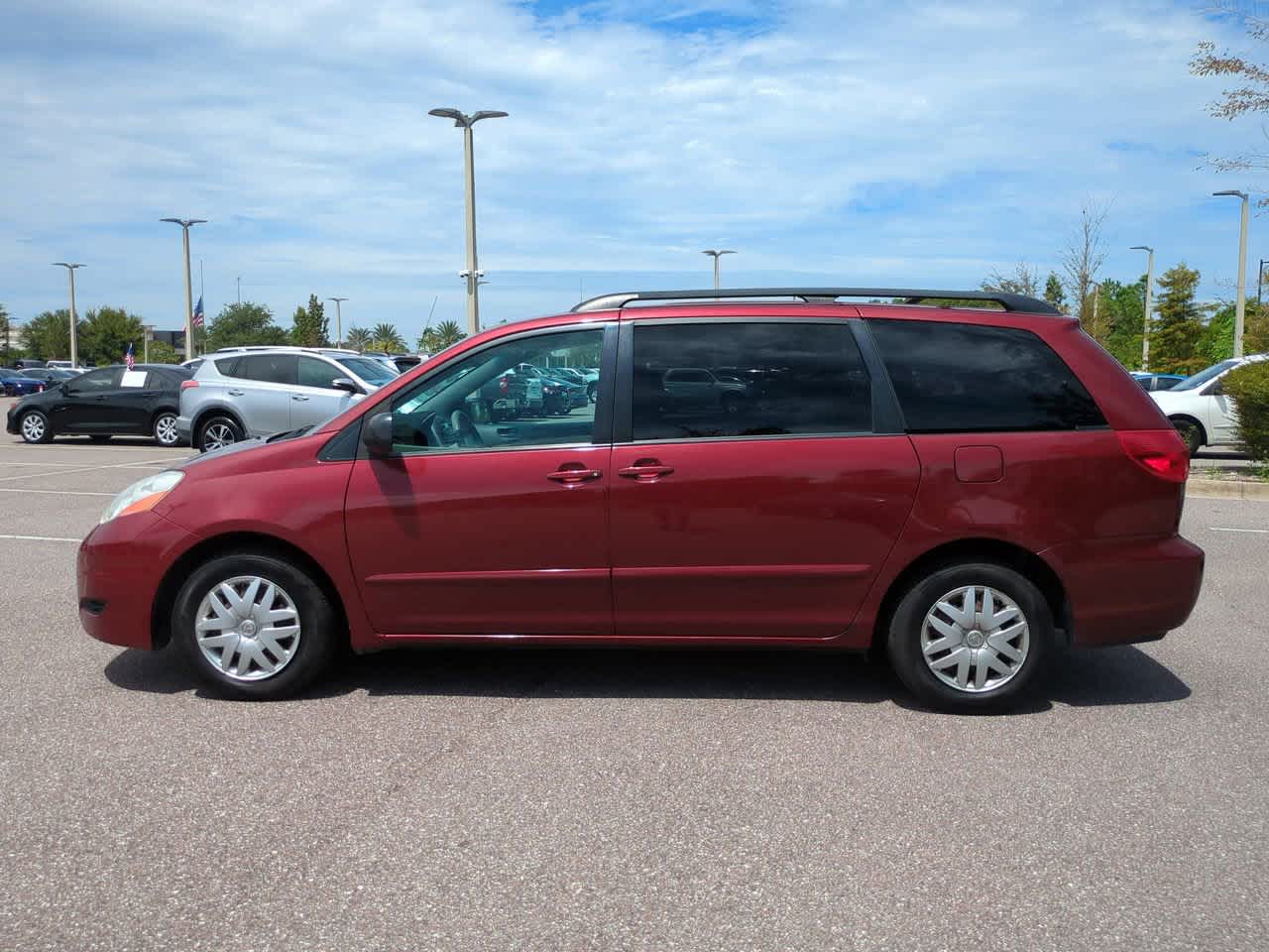 Thumbnail: 2008 Toyota Sienna - 3