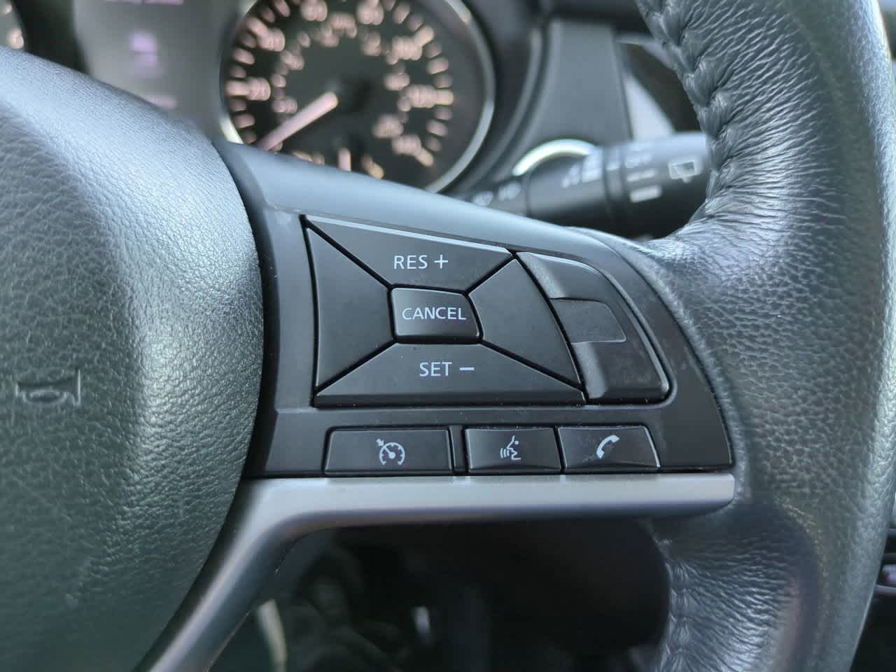 Thumbnail: 2018 Nissan Rogue - 23