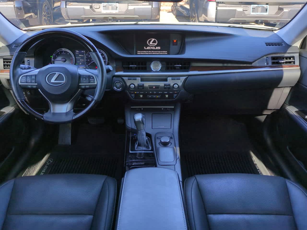 Thumbnail: 2018 Lexus ES - 14