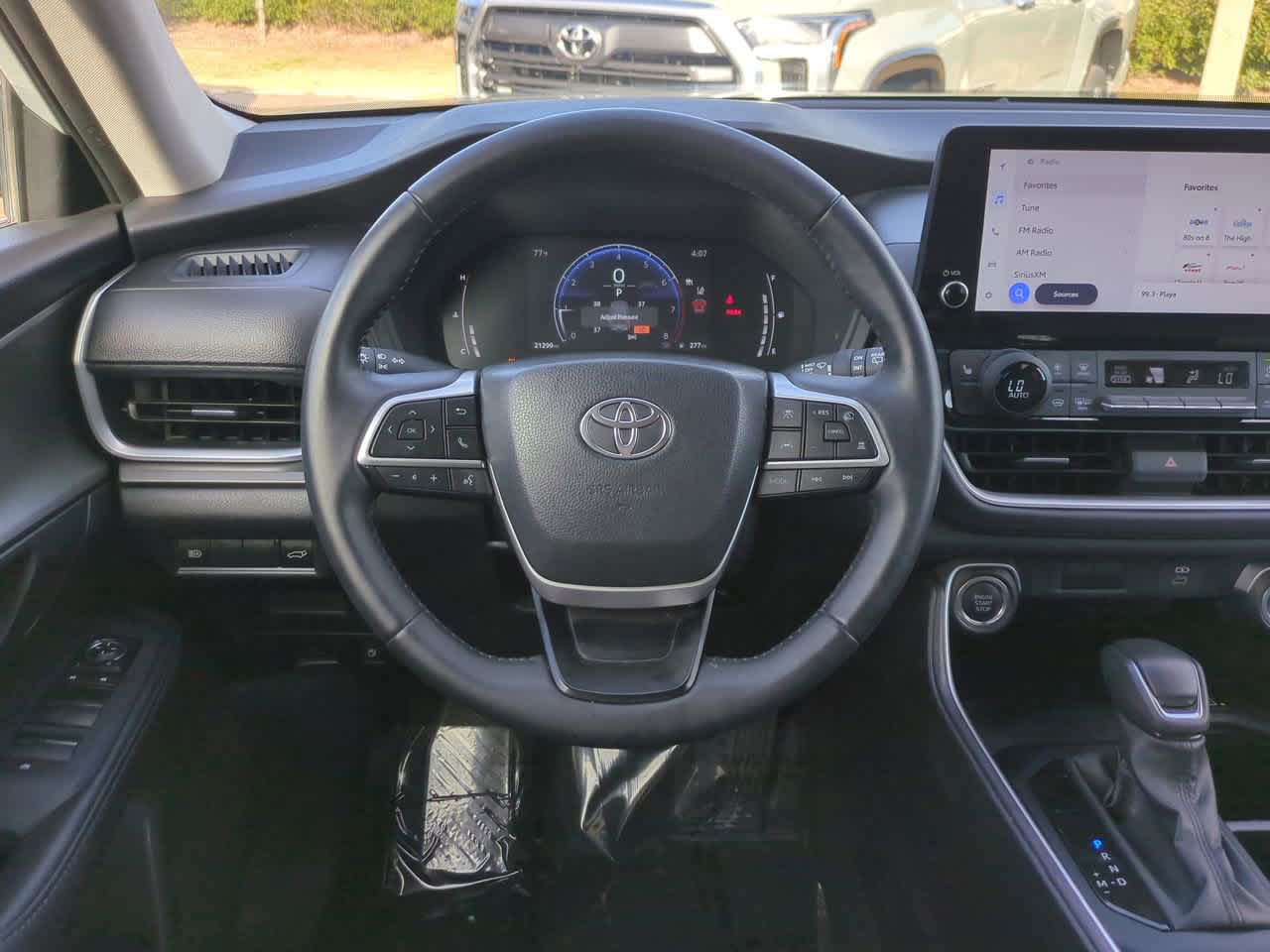 Thumbnail: 2025 Toyota Grand Highlander - 16