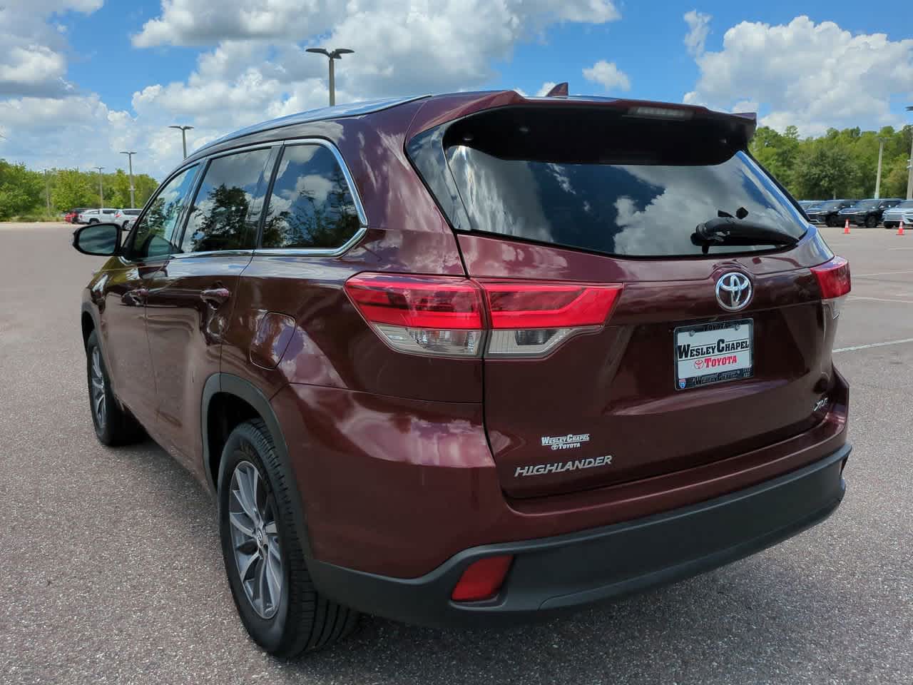 Thumbnail: 2017 Toyota Highlander - 4