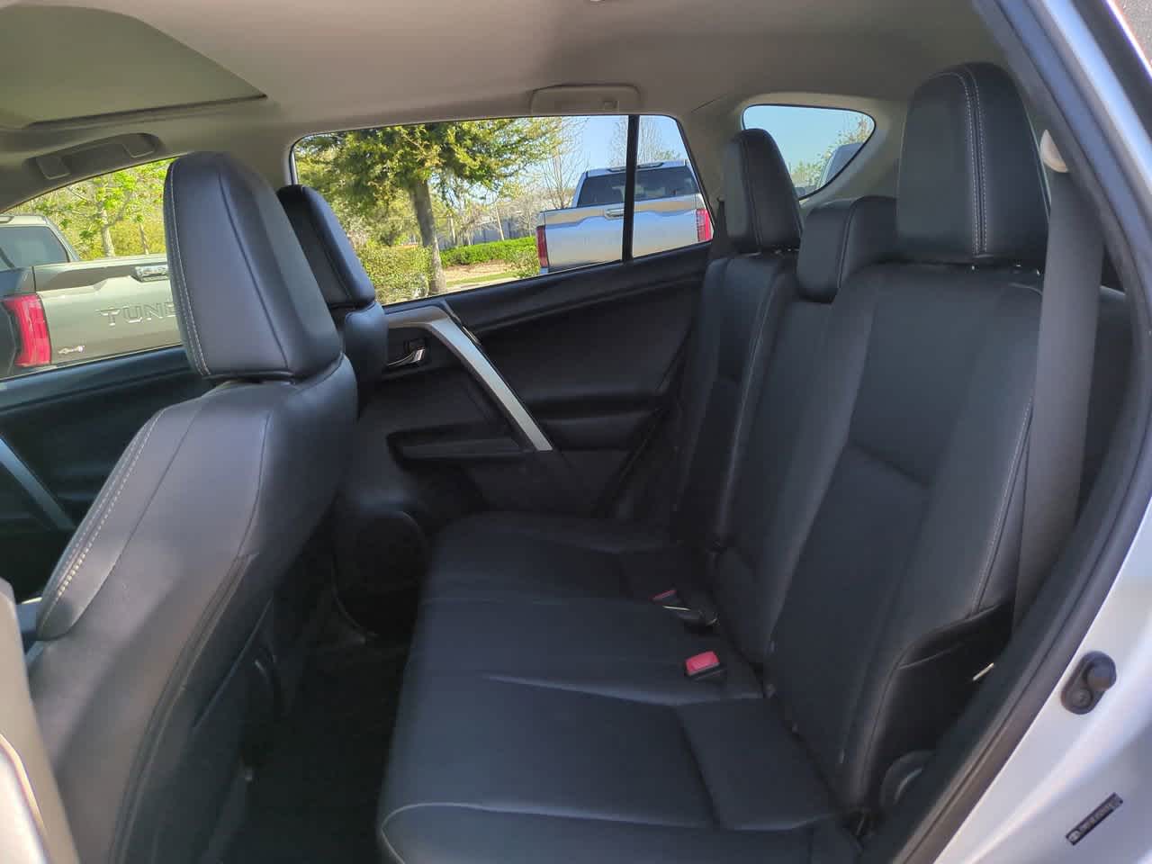 Thumbnail: 2013 Toyota RAV4 - 13