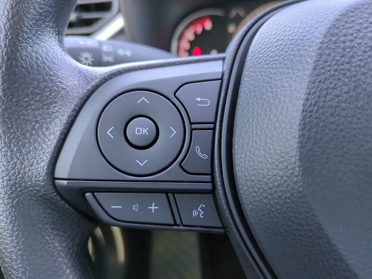 Thumbnail: 2025 Toyota RAV4 - 22