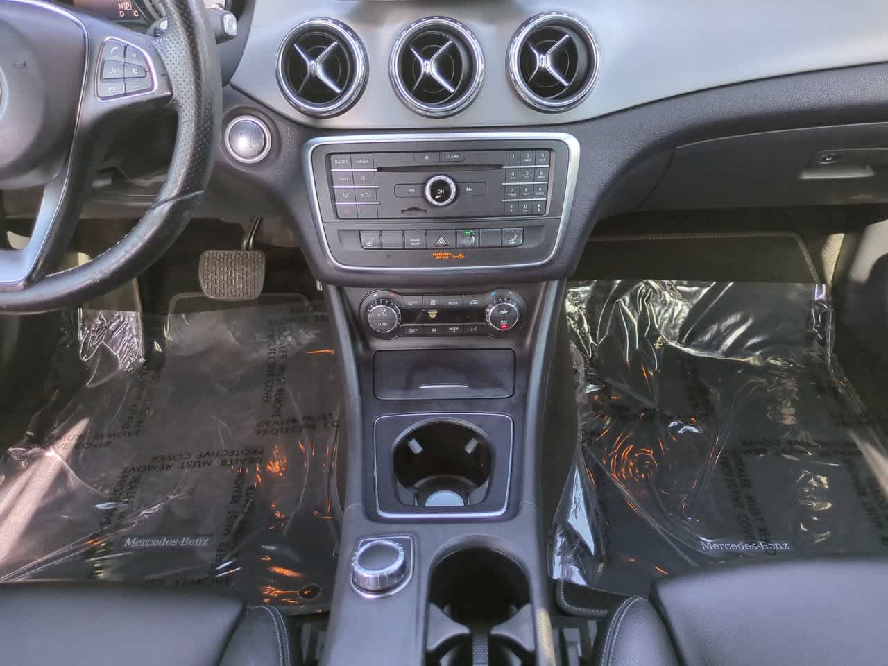 Thumbnail: 2016 Mercedes-Benz GLA - 18