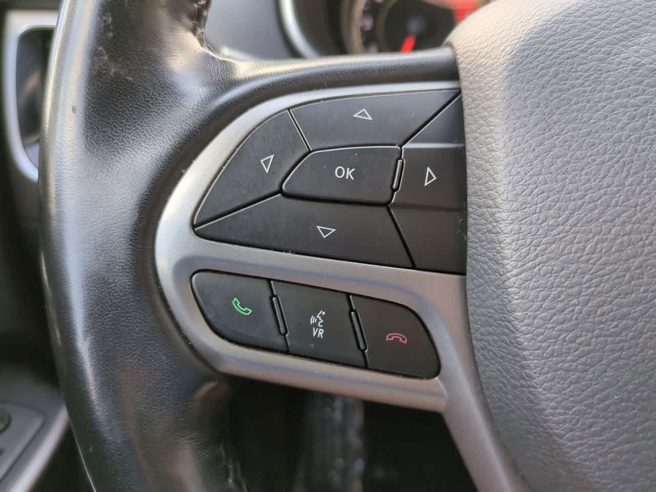 Thumbnail: 2021 Jeep Cherokee - 23