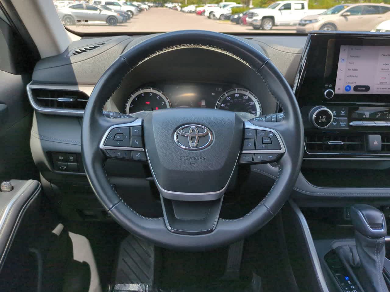 Thumbnail: 2024 Toyota Highlander - 15