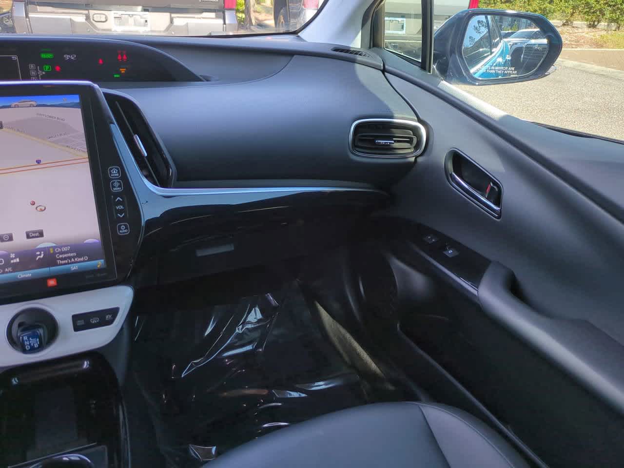 Thumbnail: 2018 Toyota Prius Prime - 16