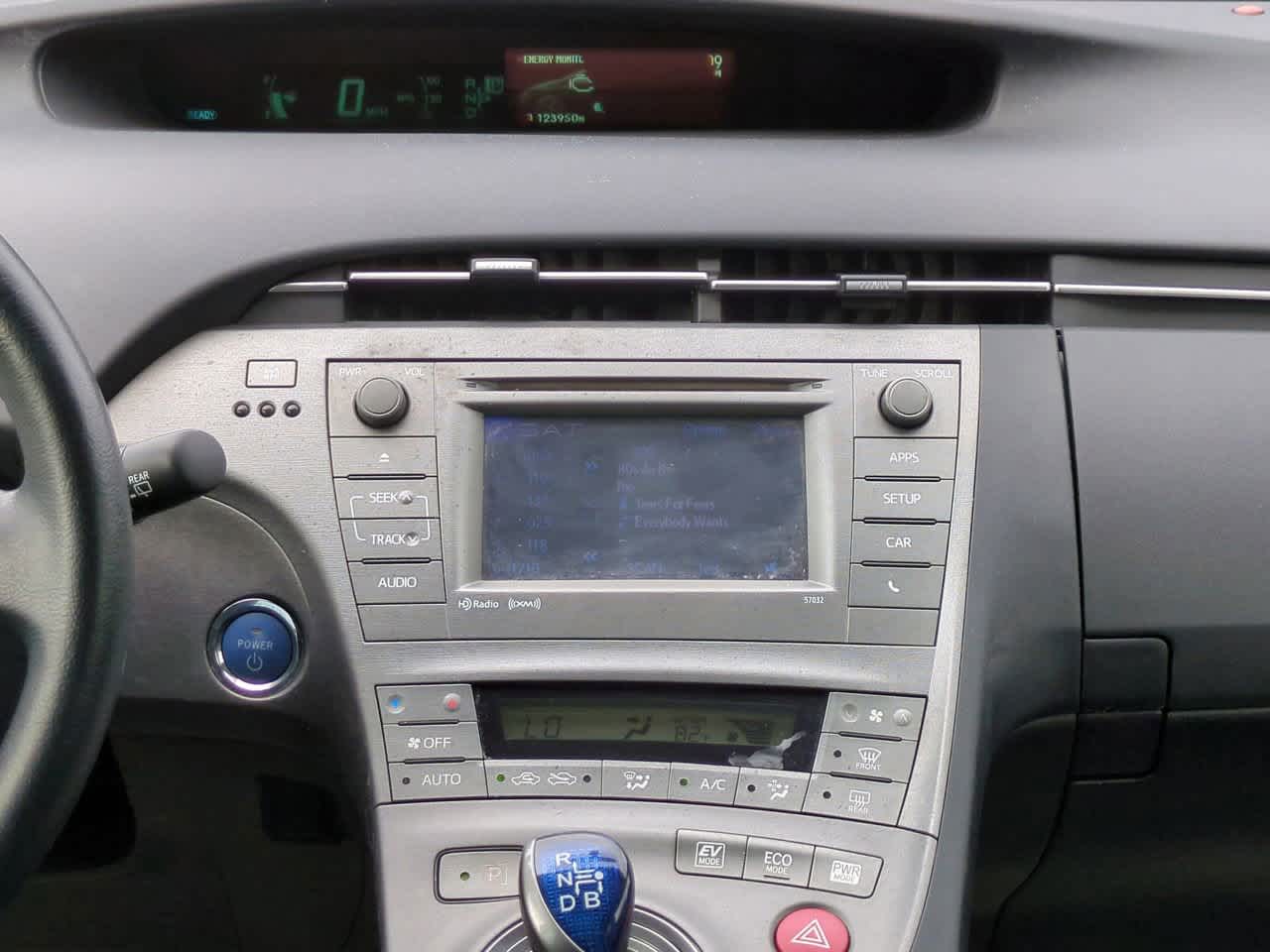 Thumbnail: 2015 Toyota Prius - 17