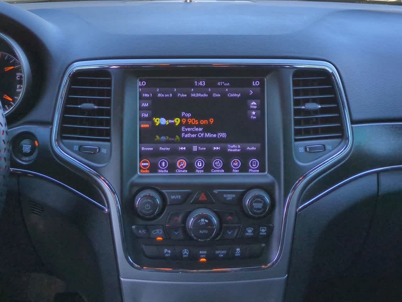 Thumbnail: 2018 Jeep Grand Cherokee - 16