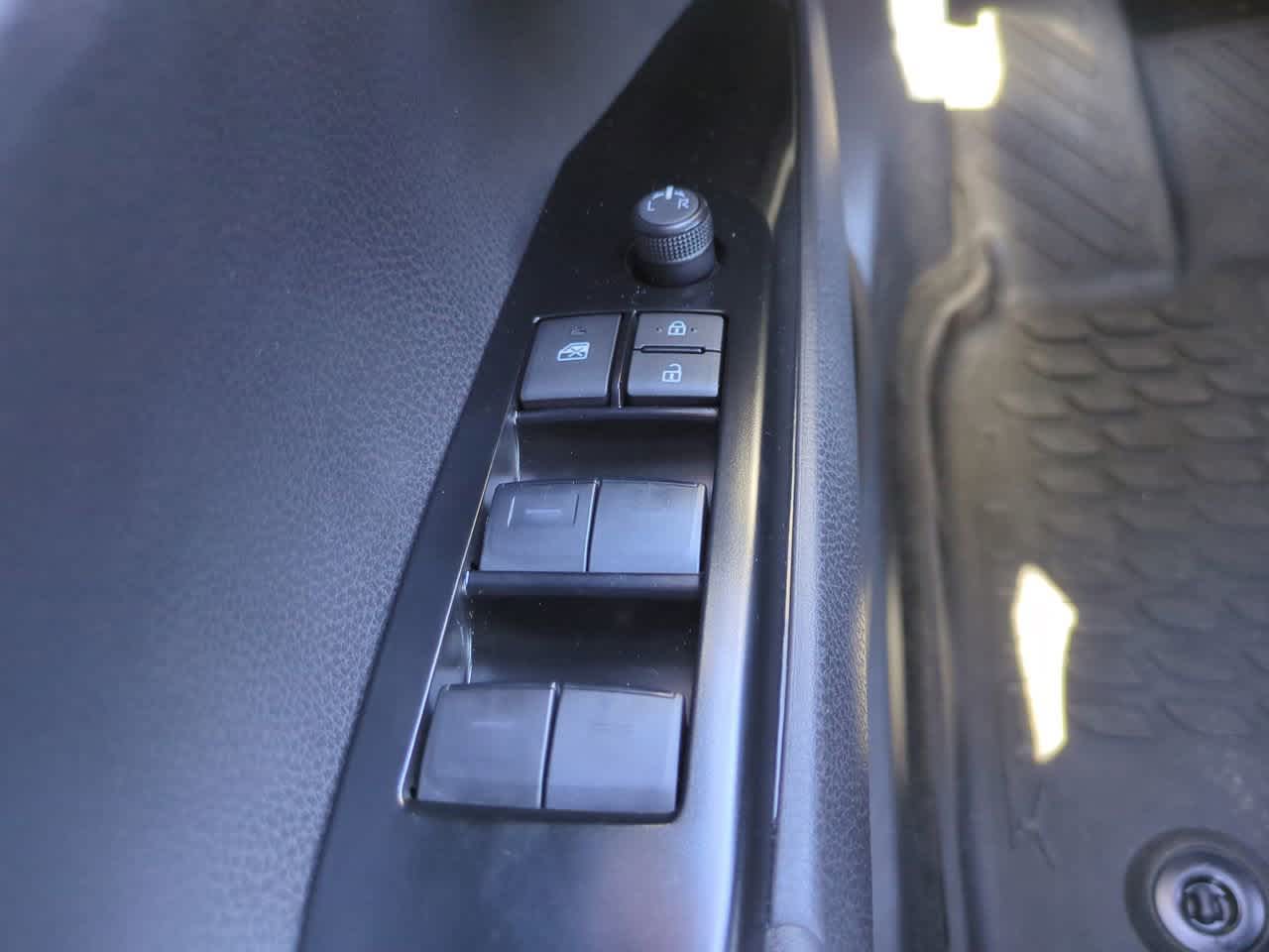 Thumbnail: 2025 Toyota Camry - 20