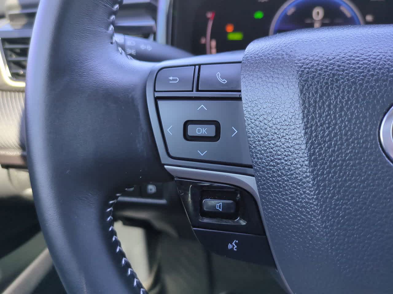 Thumbnail: 2025 Toyota Camry - 22