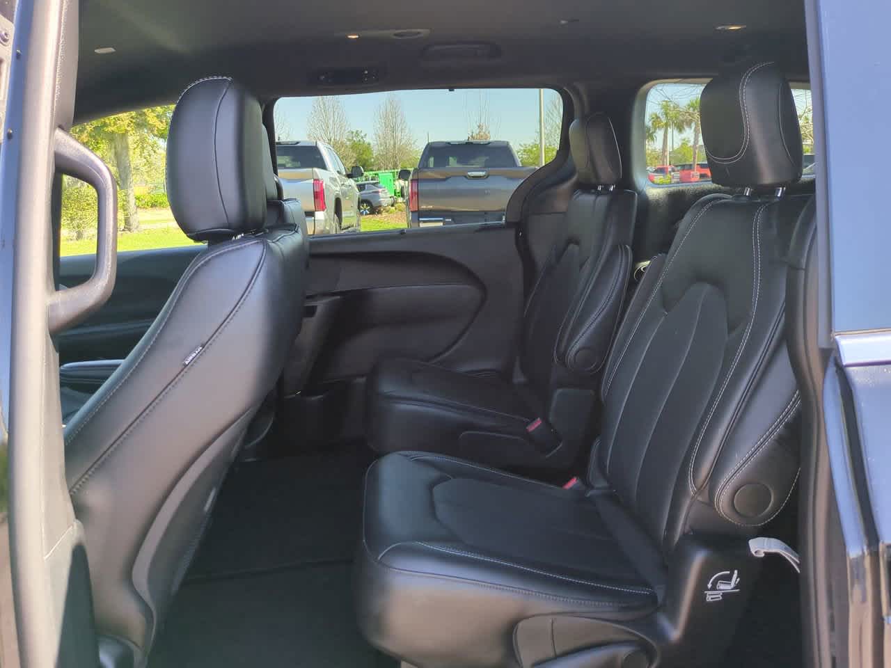 Thumbnail: 2025 Chrysler Pacifica - 14