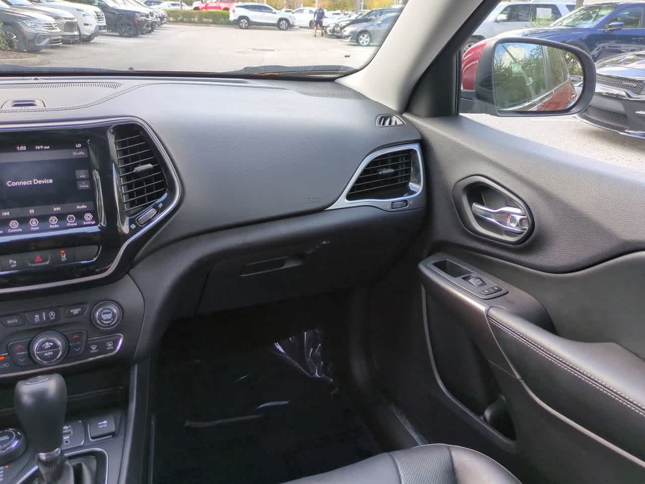 Thumbnail: 2021 Jeep Cherokee - 16