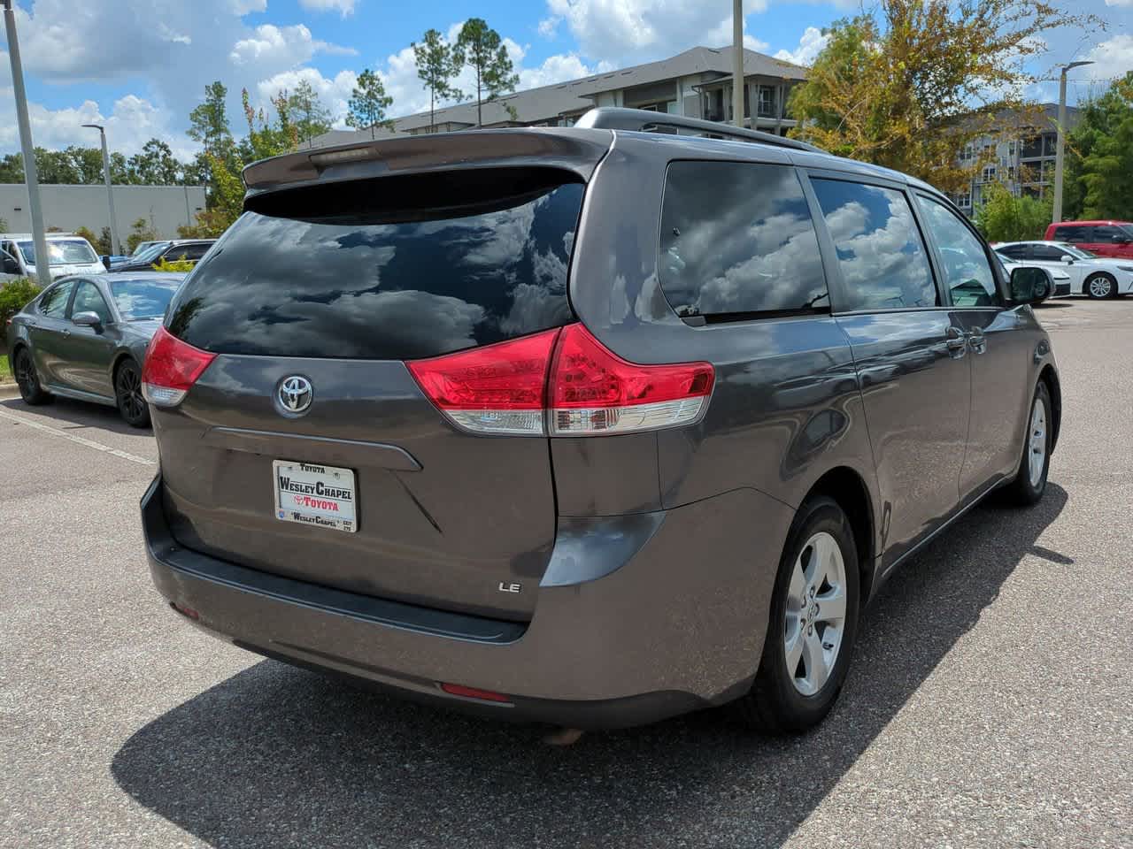 Thumbnail: 2013 Toyota Sienna - 6