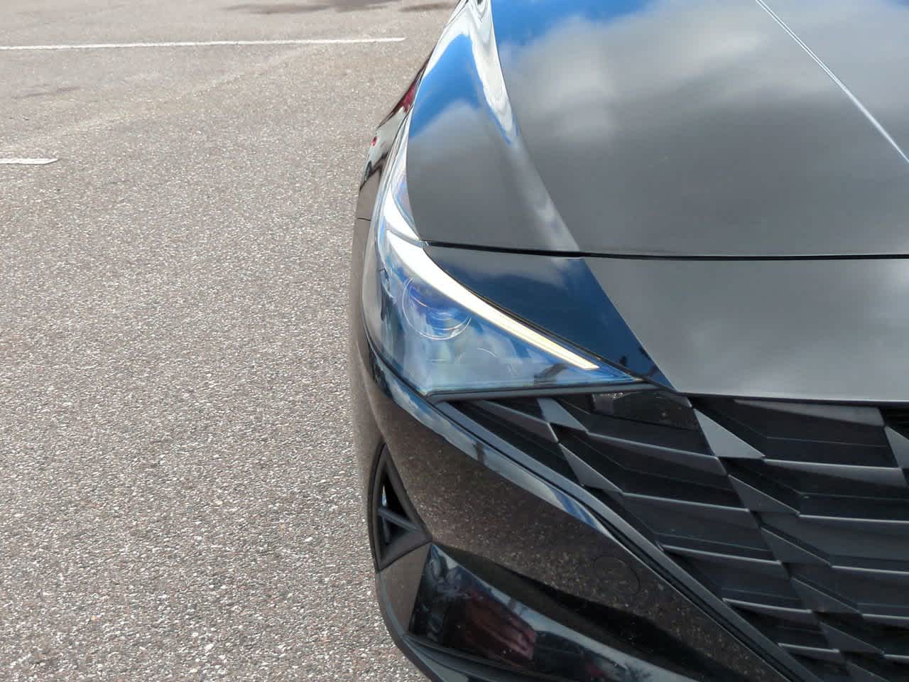 Thumbnail: 2022 Hyundai Elantra - 10