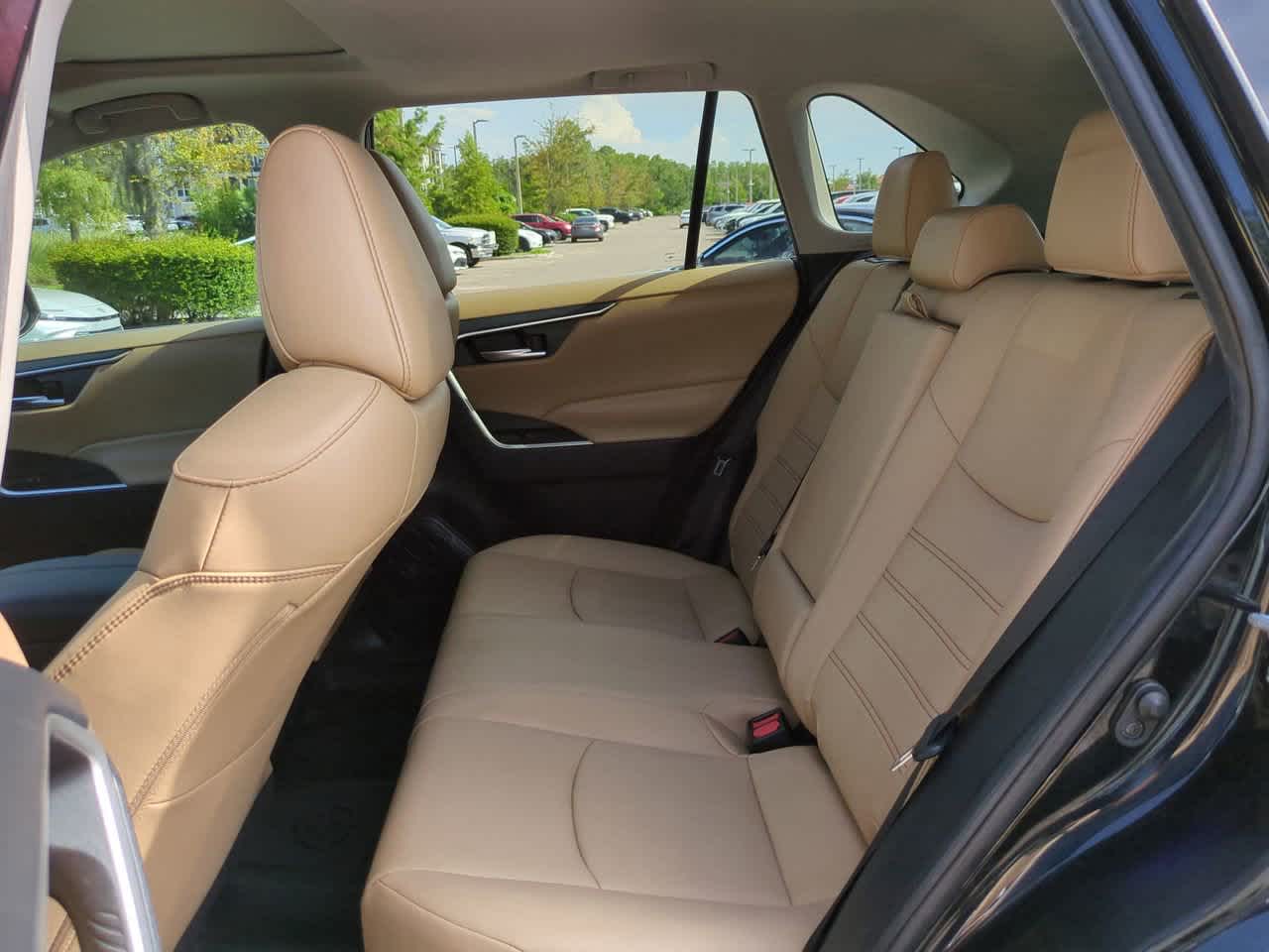 Thumbnail: 2019 Toyota RAV4 - 13