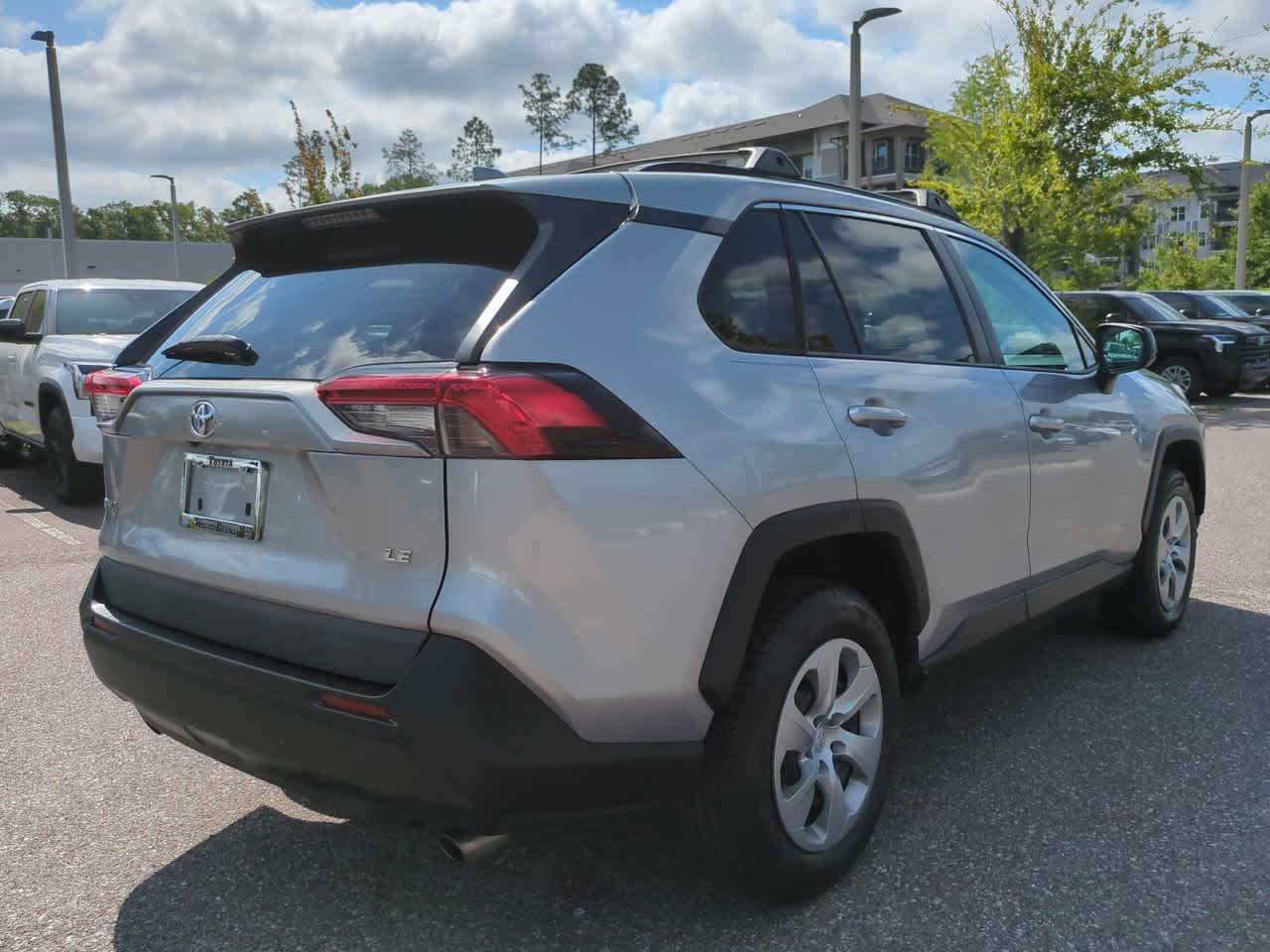 Thumbnail: 2021 Toyota RAV4 - 6