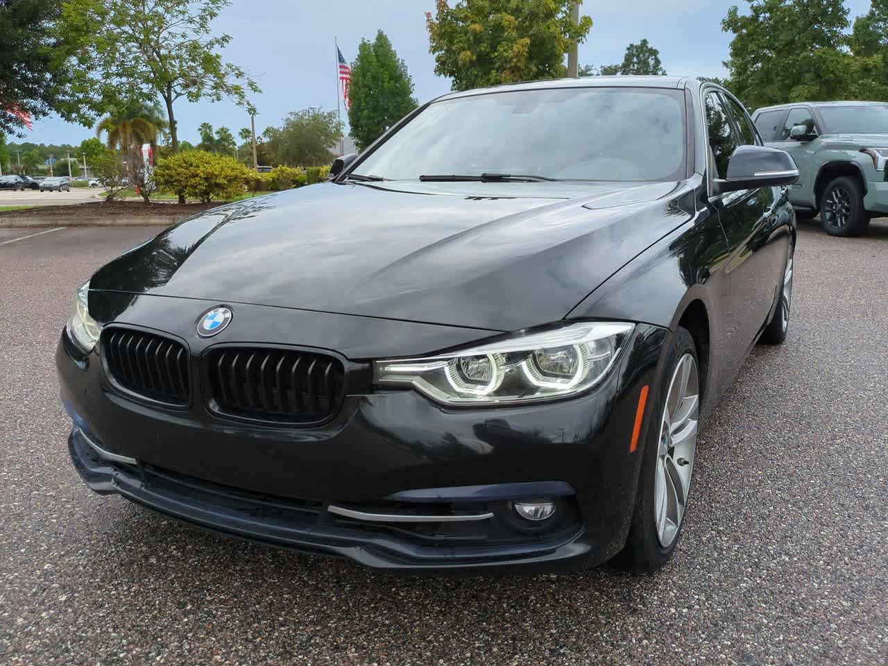 Thumbnail: 2018 BMW 3 Series - 2