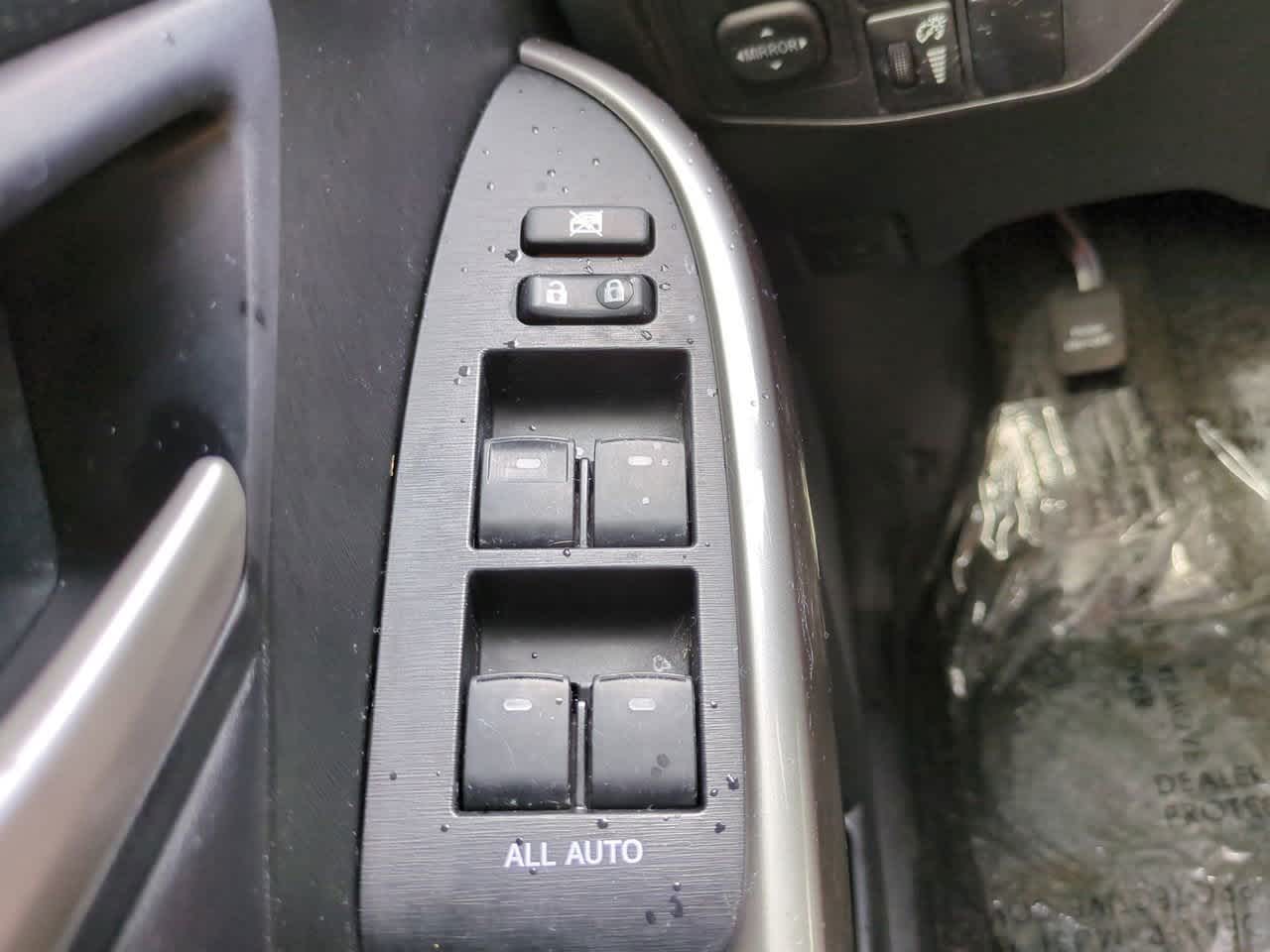 Thumbnail: 2015 Toyota Prius - 20