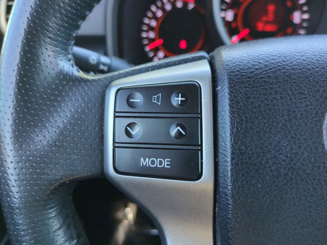 Thumbnail: 2012 Toyota 4Runner - 24