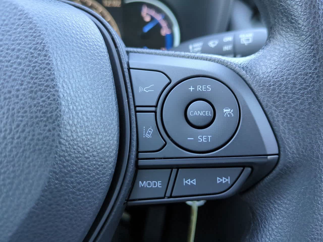 Thumbnail: 2025 Toyota RAV4 - 23