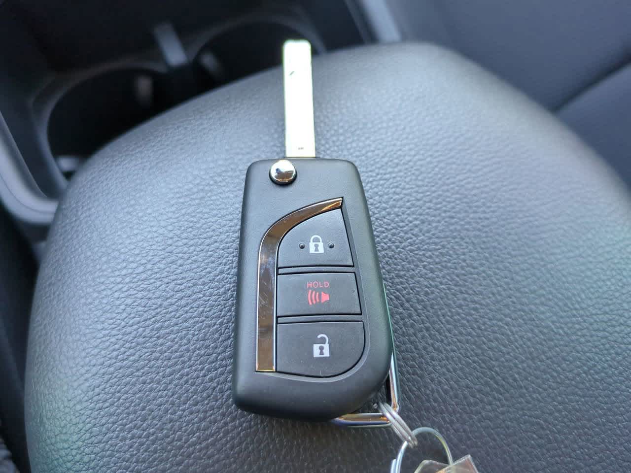 Thumbnail: 2025 Toyota RAV4 - 24