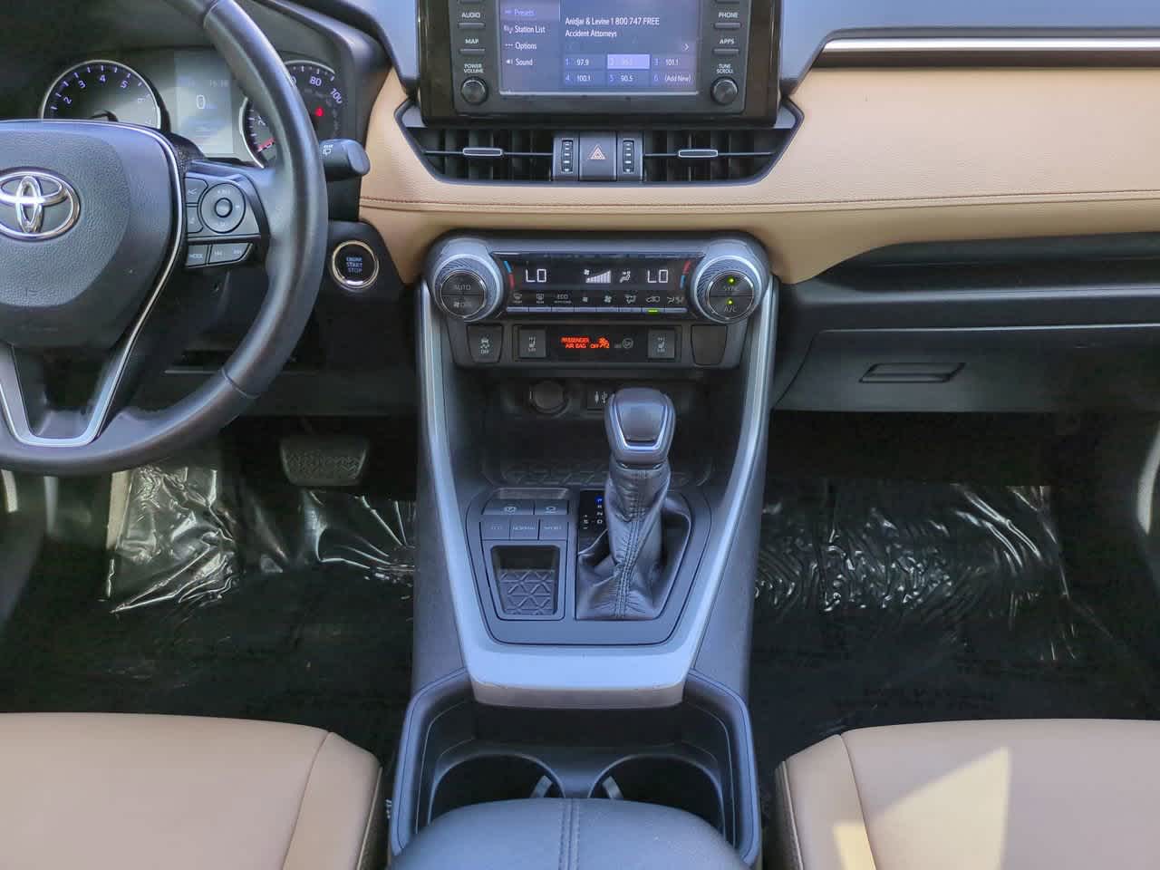 Thumbnail: 2019 Toyota RAV4 - 18