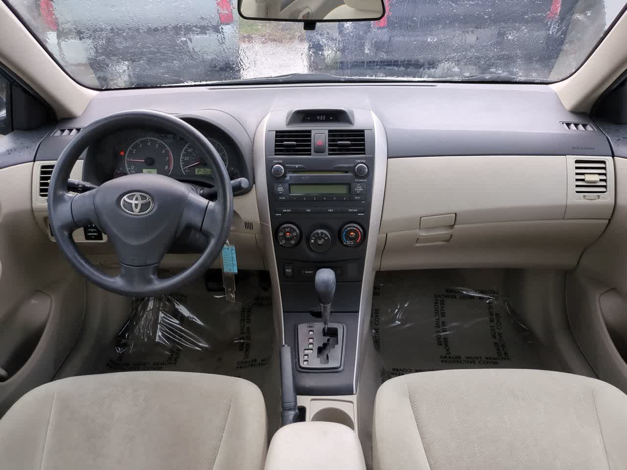 Thumbnail: 2013 Toyota Corolla - 10