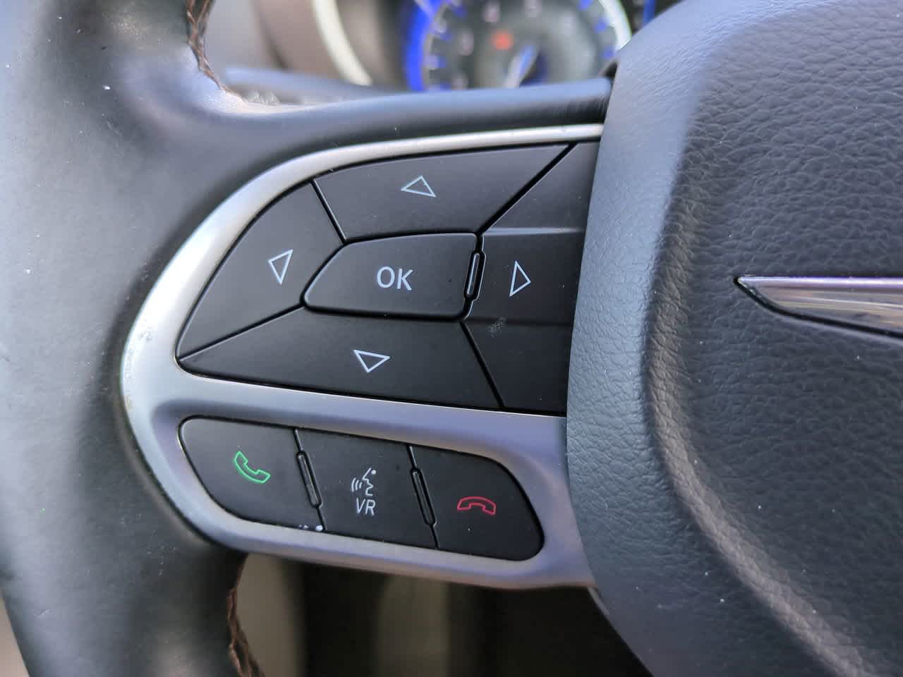 Thumbnail: 2017 Chrysler Pacifica - 23