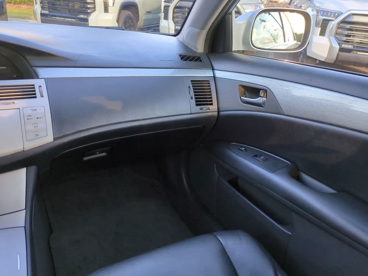 Thumbnail: 2006 Toyota Avalon - 15