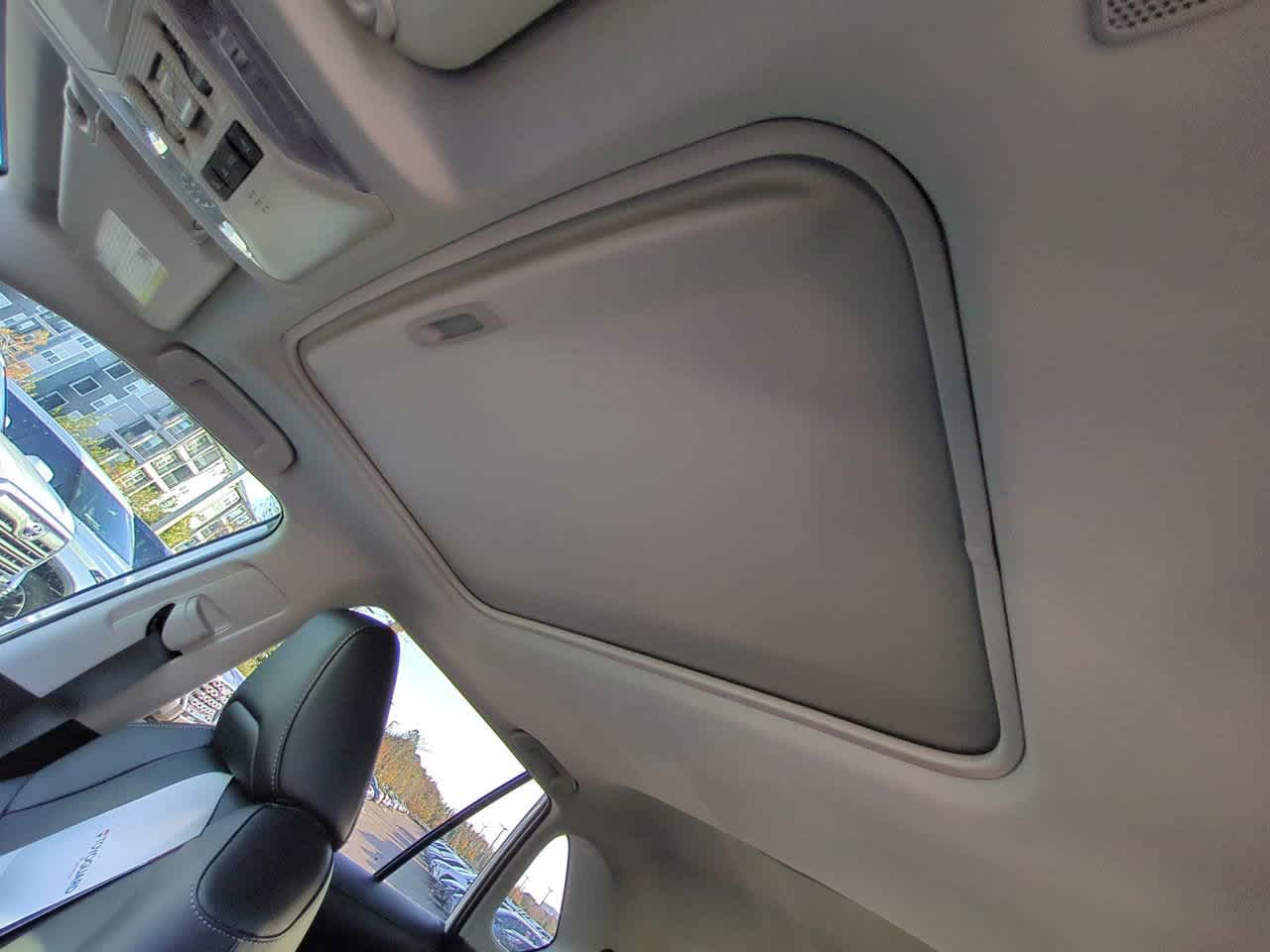 Thumbnail: 2025 Toyota RAV4 - 18