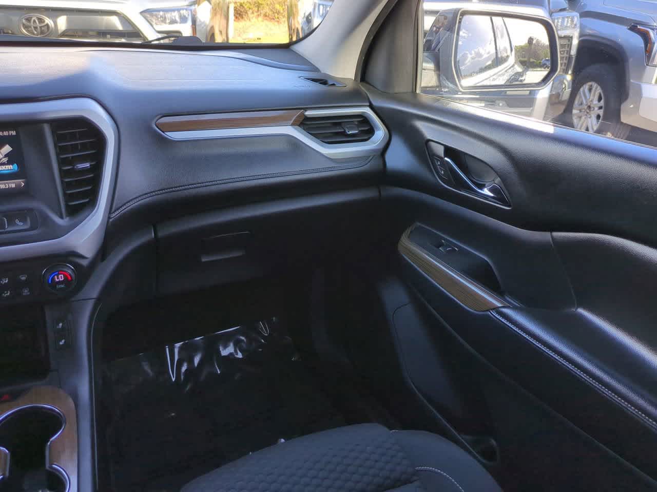 Thumbnail: 2017 GMC Acadia - 17