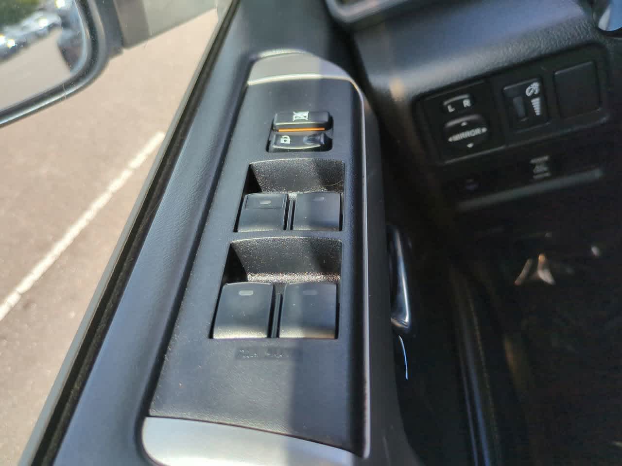 Thumbnail: 2014 Toyota 4Runner - 24