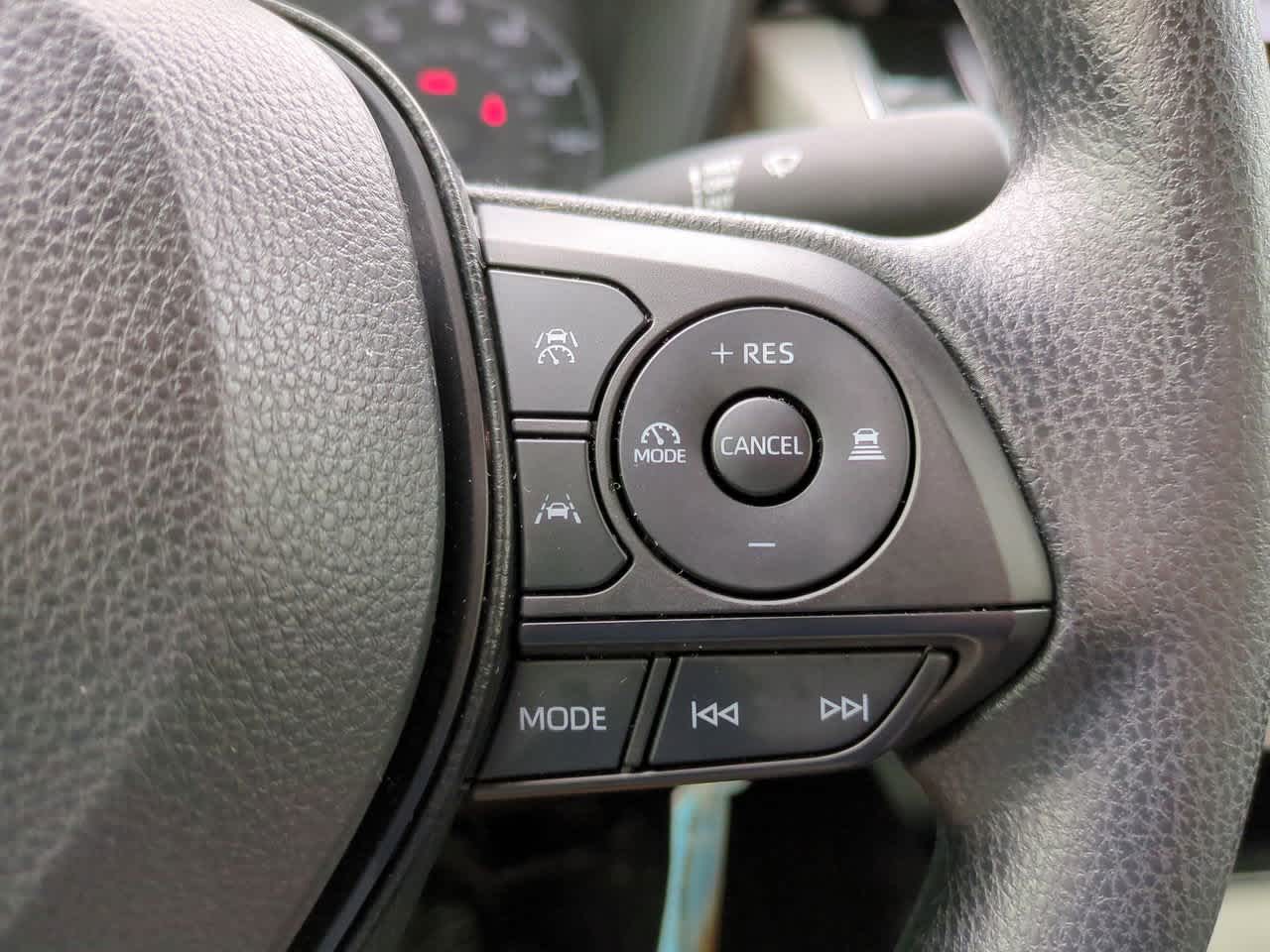 2025 Toyota Corolla LE 23