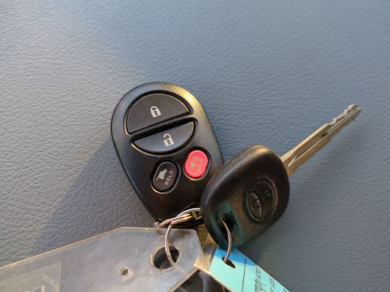 Thumbnail: 2010 Toyota Sequoia - 28