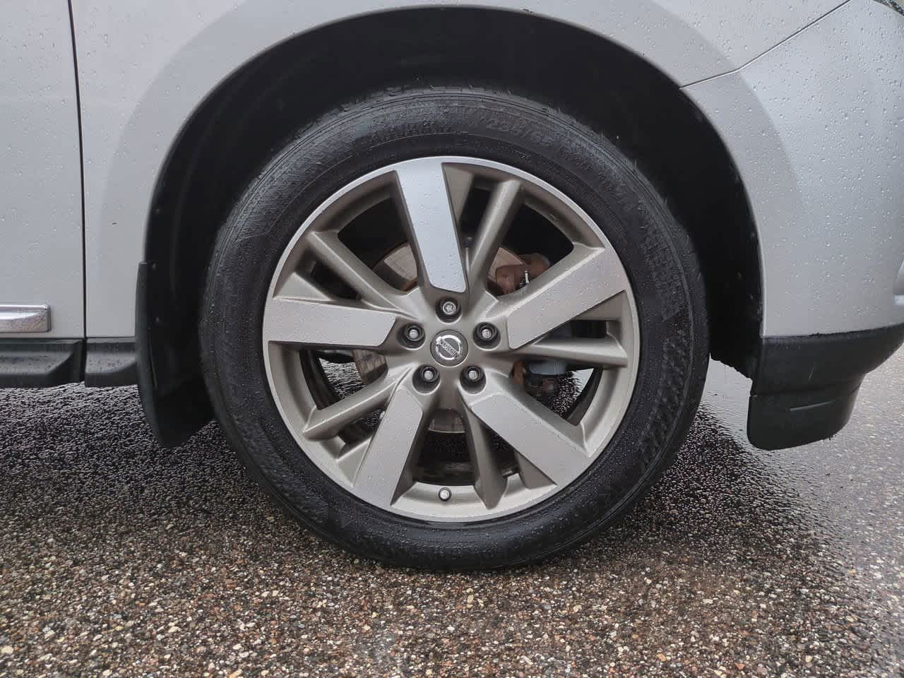 Thumbnail: 2014 Nissan Pathfinder - 11