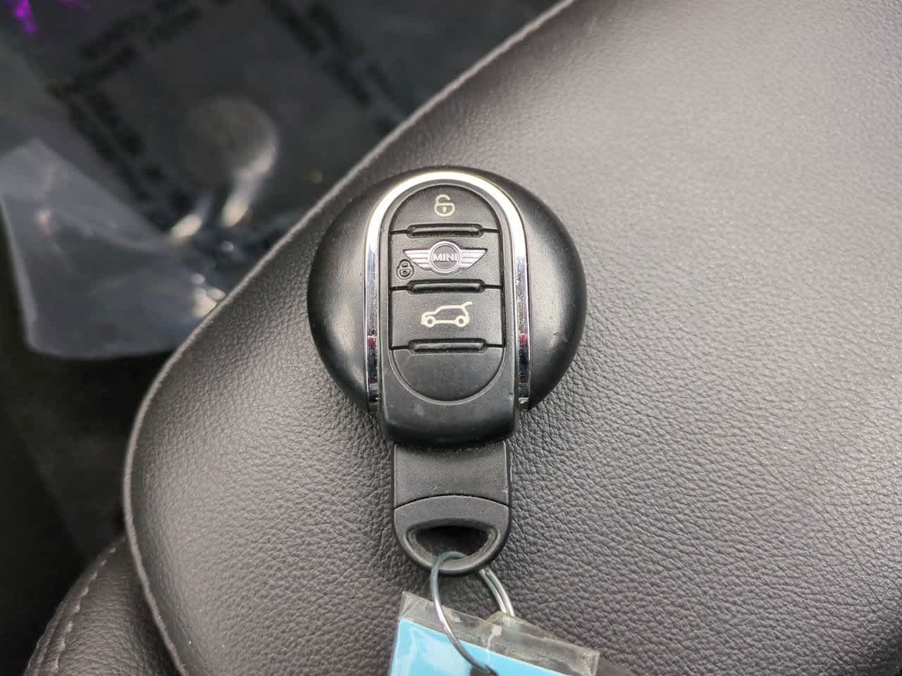 Thumbnail: 2015 MINI Cooper Hardtop - 24