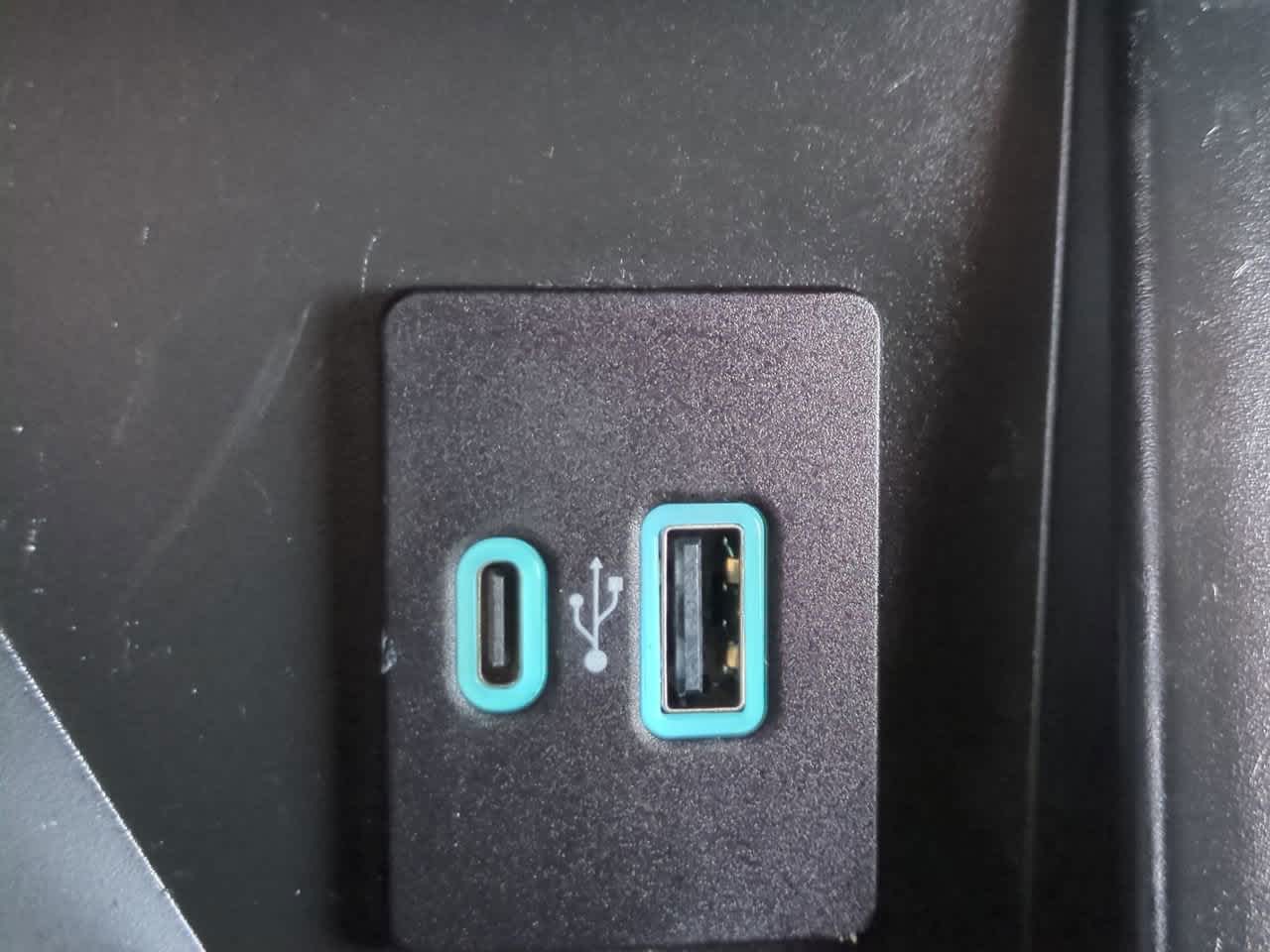 Thumbnail: 2023 Ford F-150 - 21