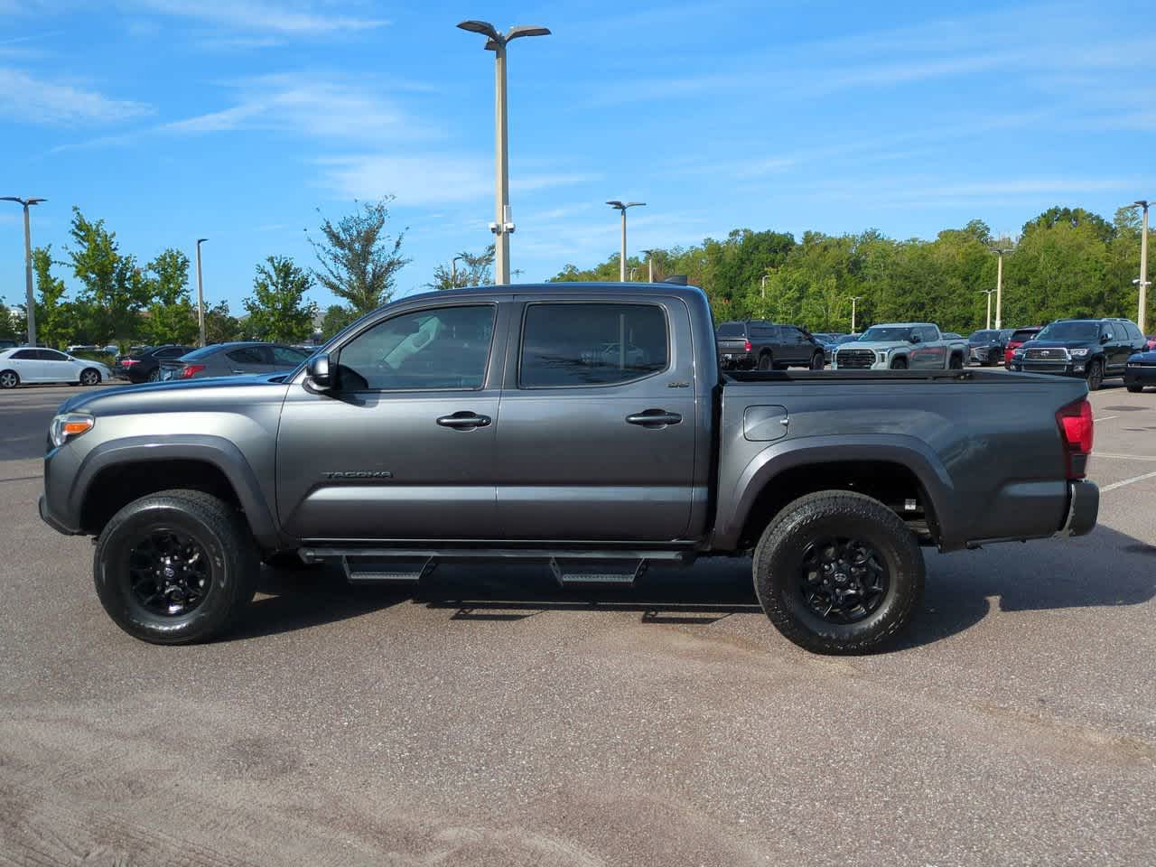 Thumbnail: 2020 Toyota Tacoma - 3
