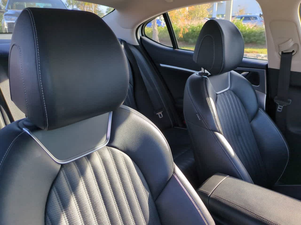 Thumbnail: 2022 Genesis G70 - 7