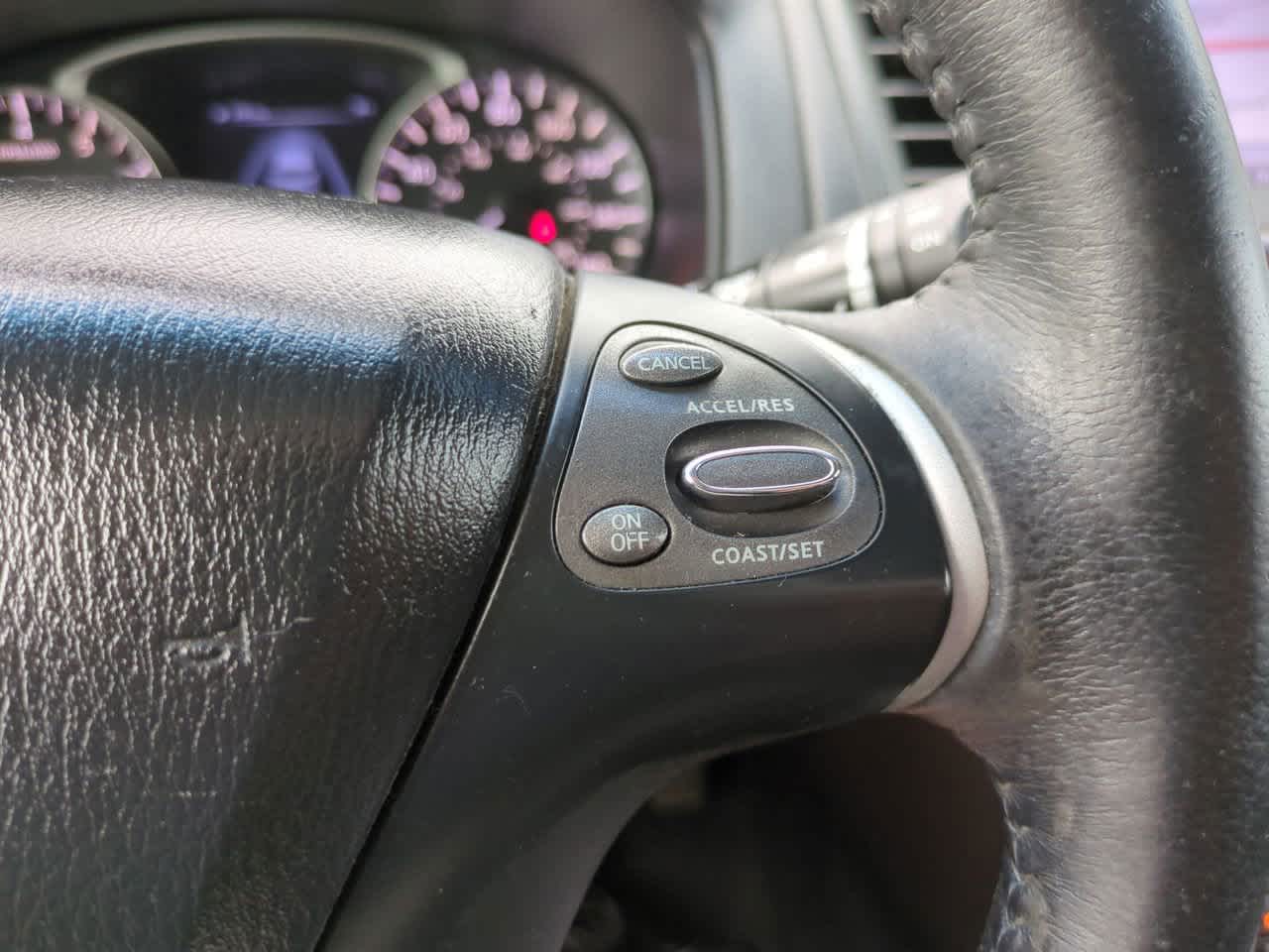 Thumbnail: 2014 Nissan Pathfinder - 26