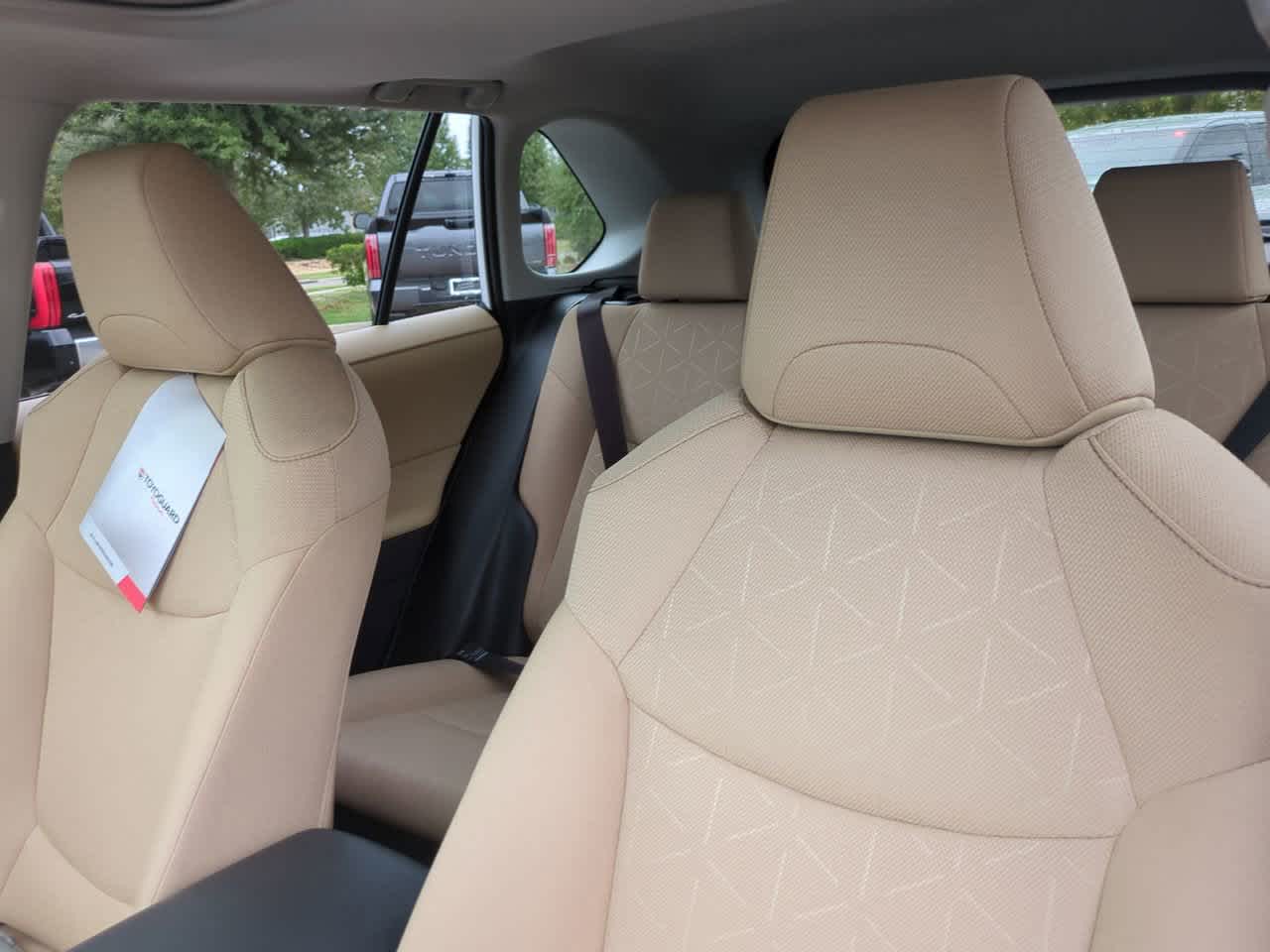 Thumbnail: 2025 Toyota RAV4 - 8