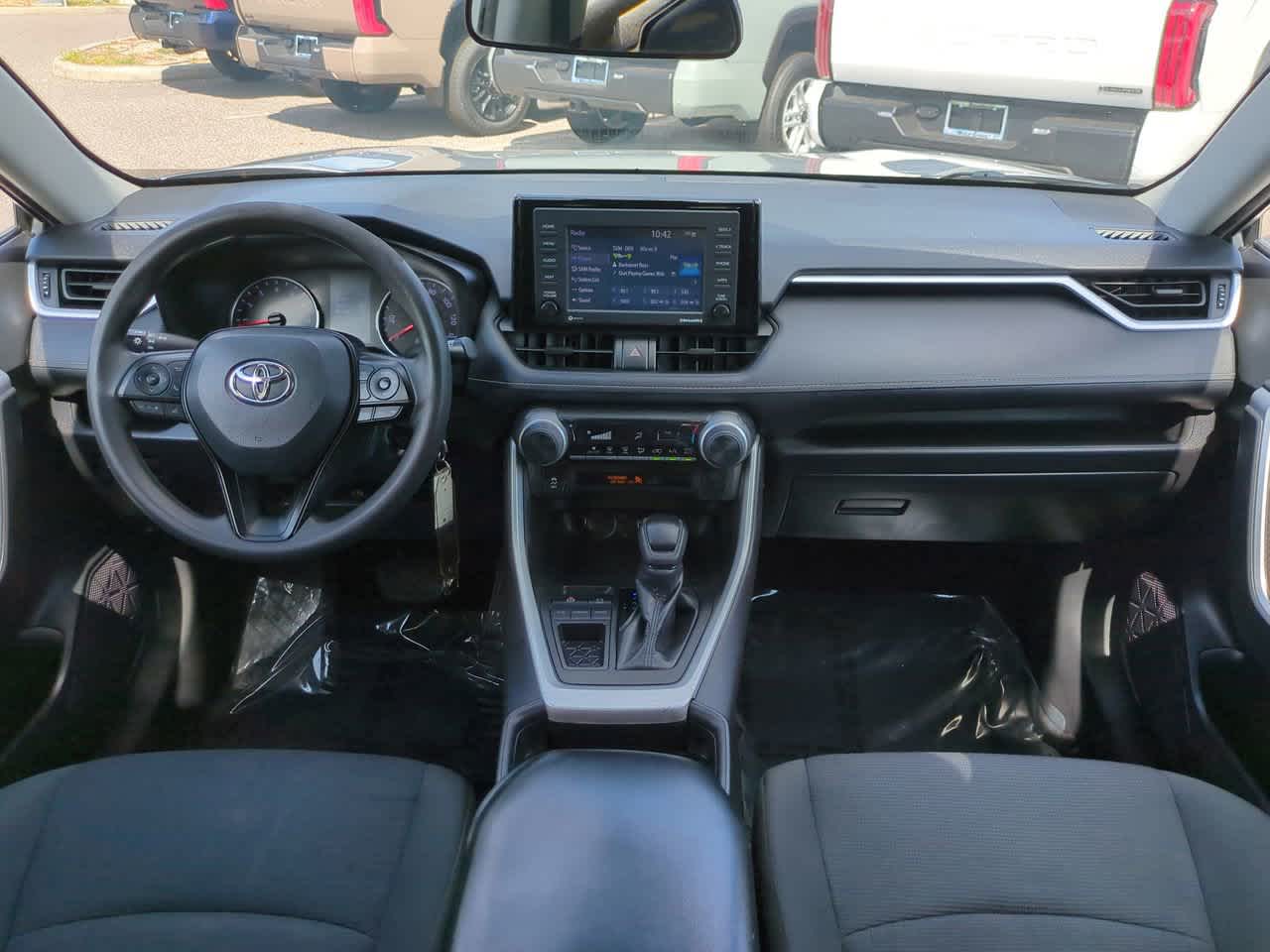 Thumbnail: 2021 Toyota RAV4 - 14