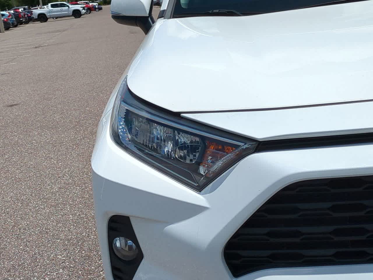 2021 Toyota RAV4 XLE 10