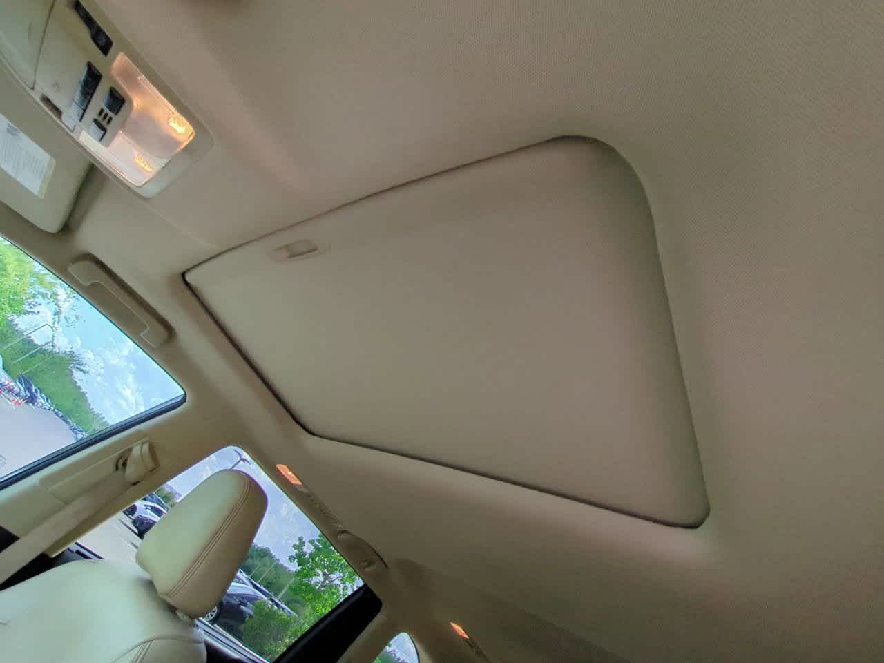Thumbnail: 2016 Toyota Highlander - 20