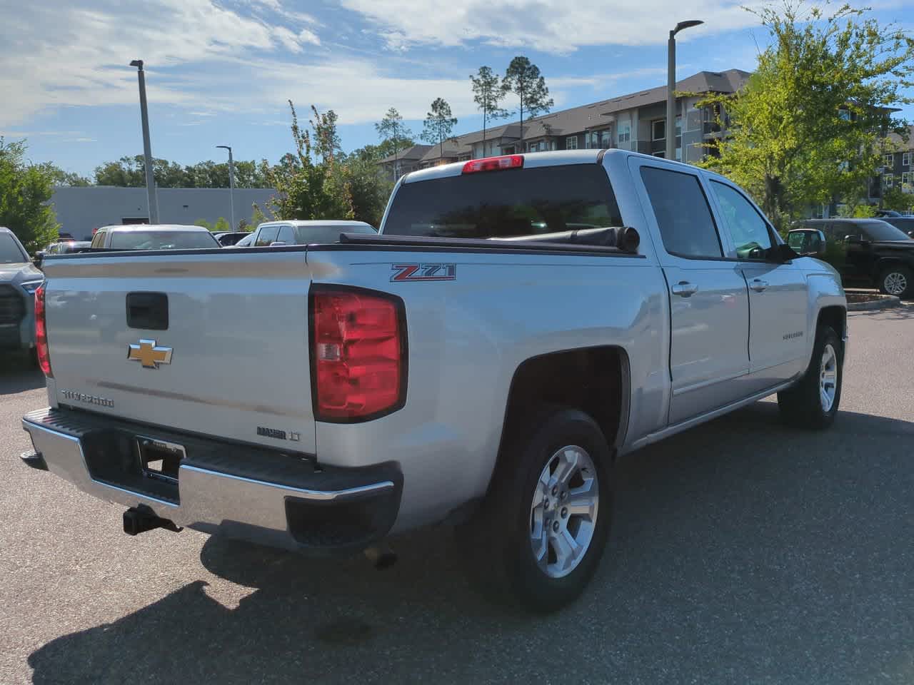 Thumbnail: 2015 Chevrolet Silverado 1500 - 6